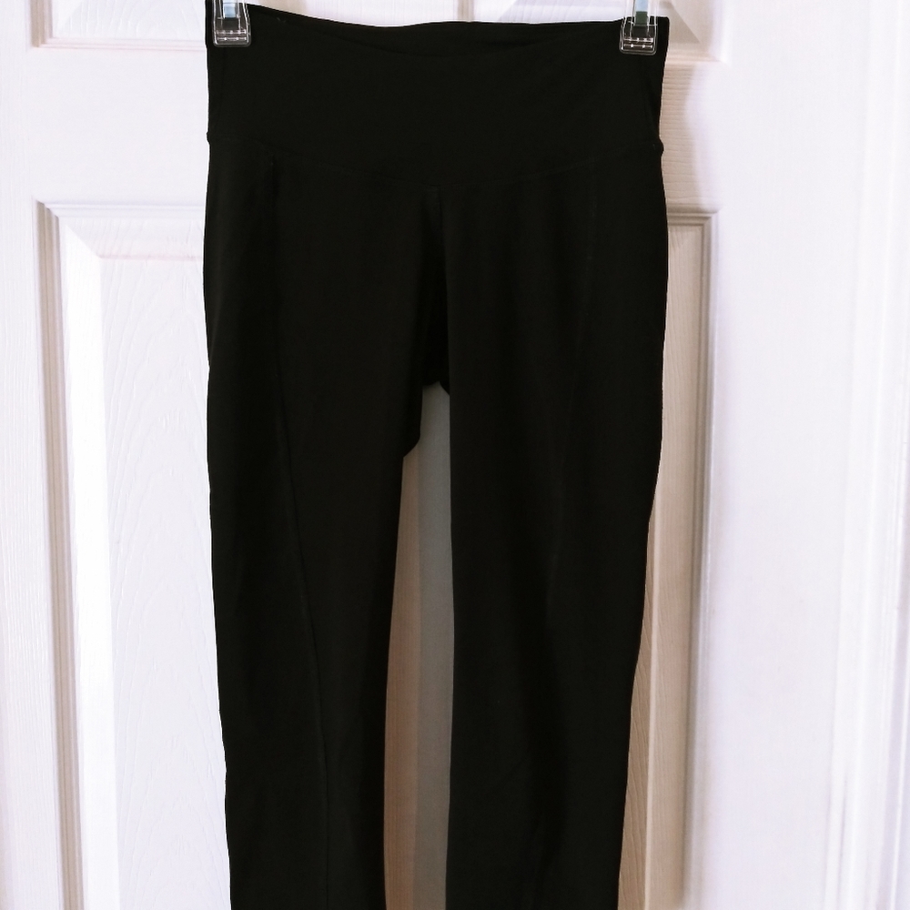 Old Navy Active. Capri Legging size Extra Small Black